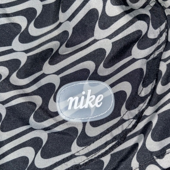 Nike Dri-FIT Tempo Printed Running Shorts Black and Grey Size: XS - Picture 2 of 4